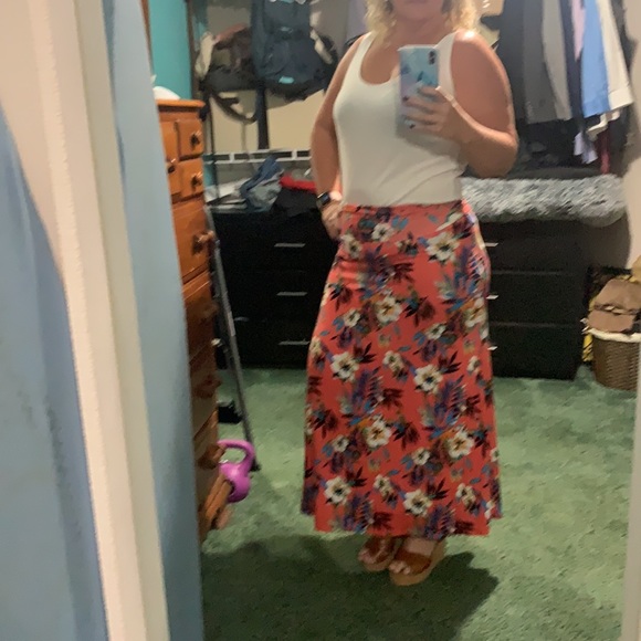 Loveappella floral maxi skirt - Picture 4 of 4